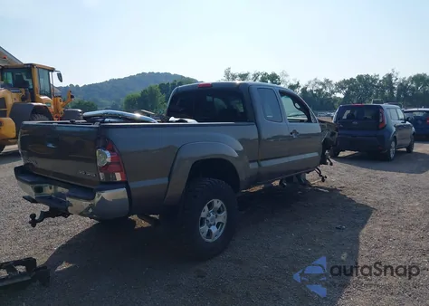 2013 Toyota Tacoma Base V6 z USA, uszkodzony, nr VIN 5TFUU4EN8DX054533